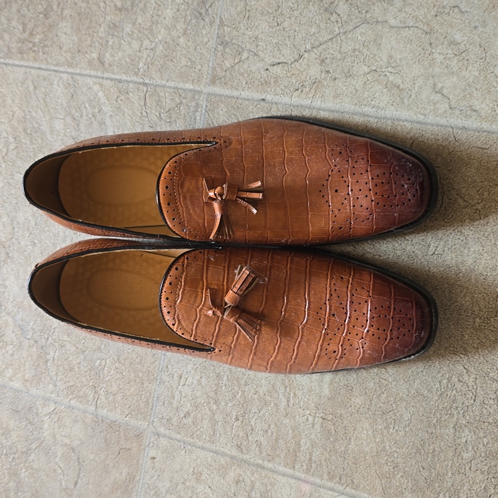 Dress shoes